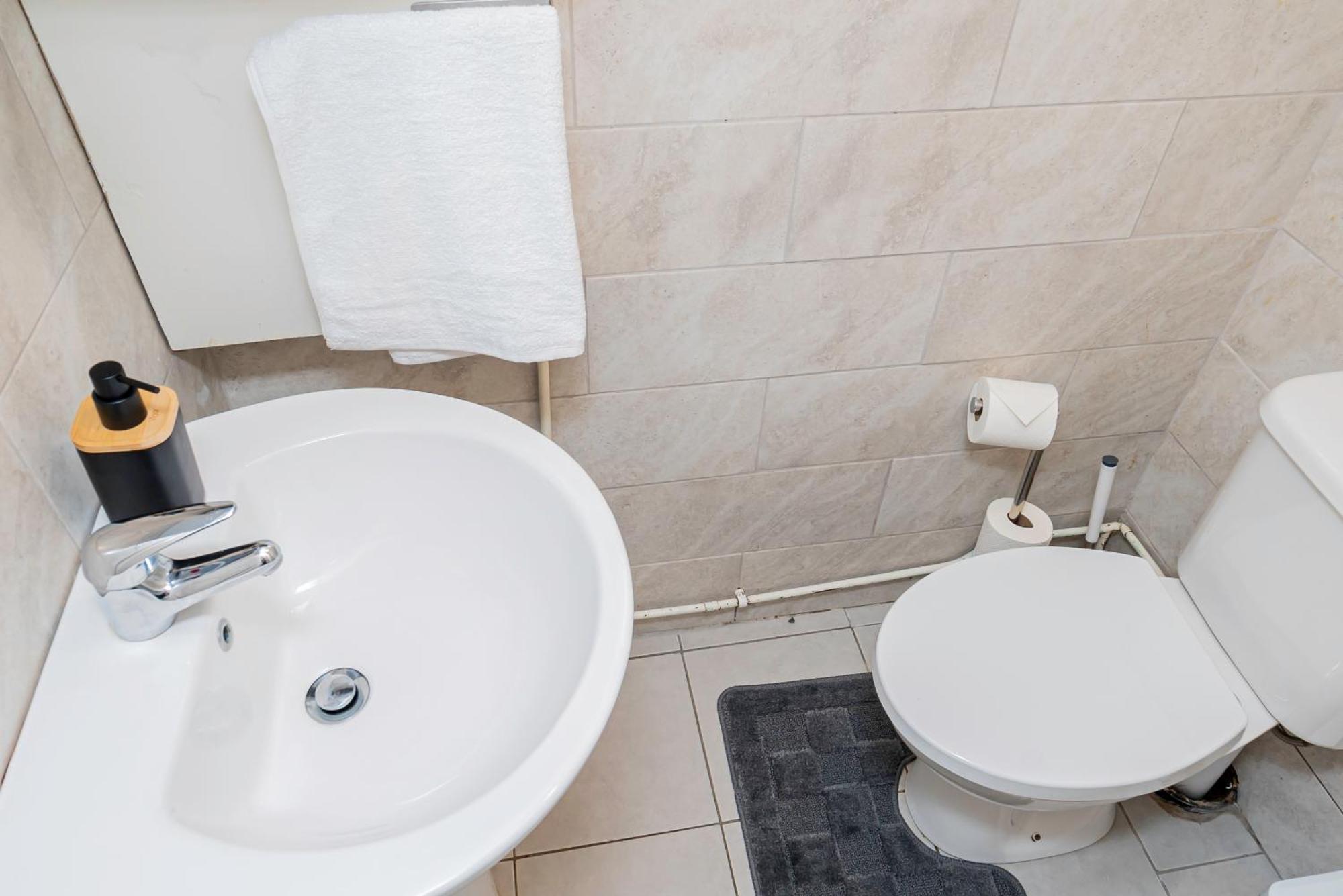 Charming 2-Bedroom Flat With A Garden And Free Parking At Abingdon Oxford Dış mekan fotoğraf